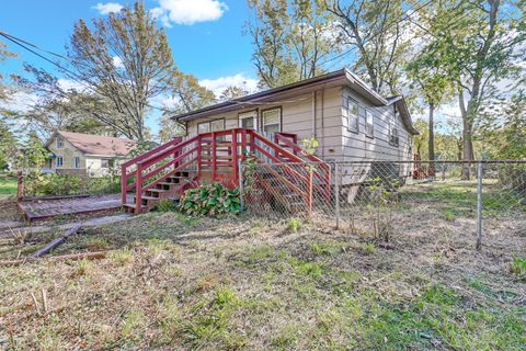 12718 E METCALF Avenue Momence IL 60954