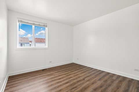 Tiny photo for 1613 Victoria Park Circle, Aurora, IL 60504 (MLS # 12796980)