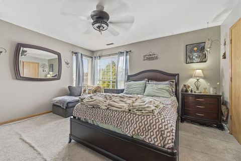 Tiny photo for 2814 IMPRESSIONS Drive #2814, Lake In The Hills, IL 60156 (MLS # 12634255)