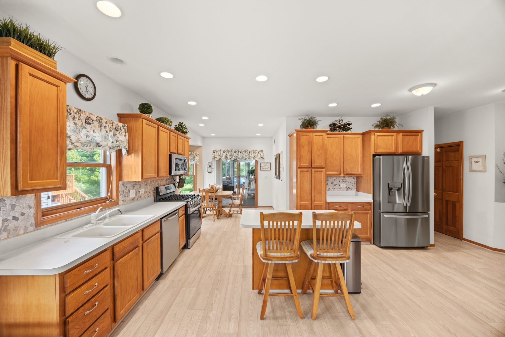 595 Sudbury Circle