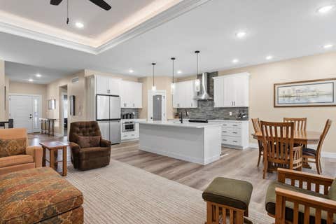 Tiny photo for 1311 Heights Court, Bettendorf, IA 52722 (MLS # 12704211)