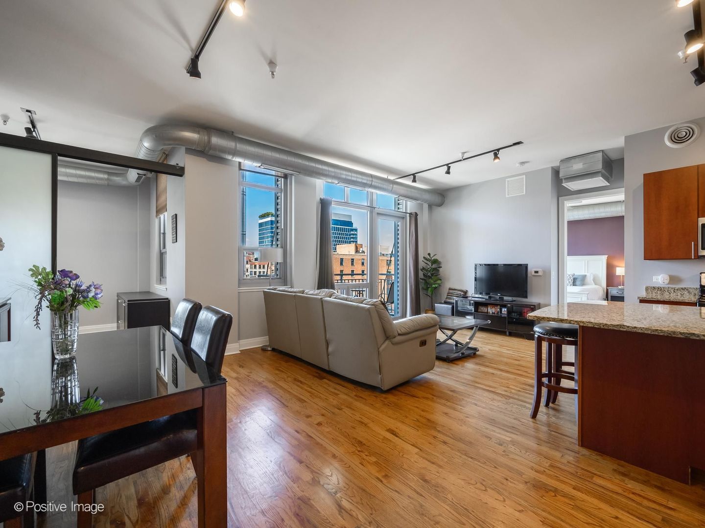 770 W GLADYS Avenue 706