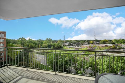 Tiny photo for 390 S Western Avenue #604, Des Plaines, IL 60016 (MLS # 12500974)