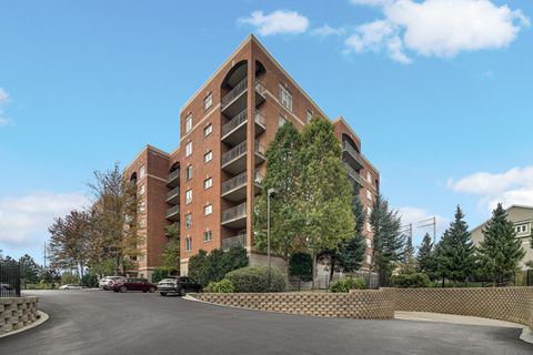 Tiny photo for 390 S Western Avenue #604, Des Plaines, IL 60016 (MLS # 12500974)