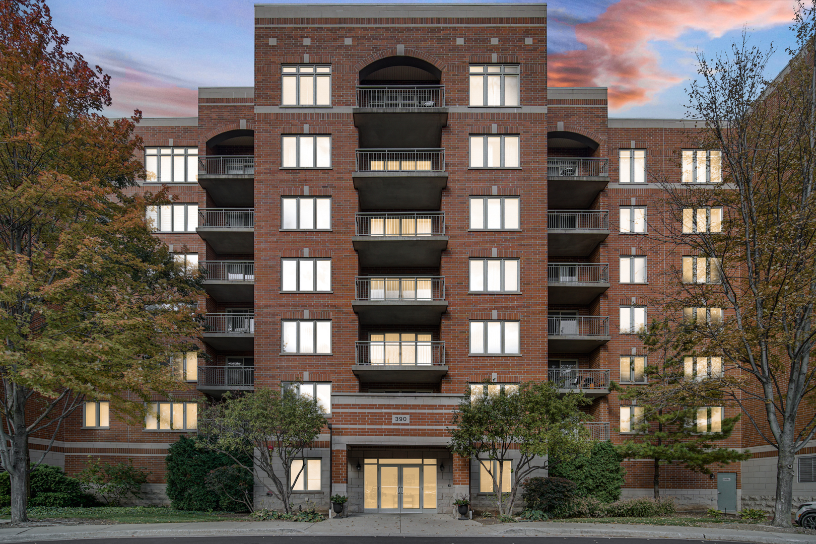 390 S Western Avenue 604
