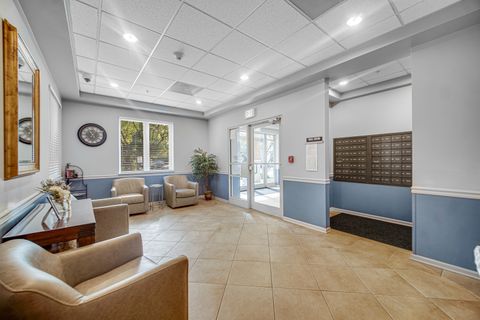 Tiny photo for 390 S Western Avenue #604, Des Plaines, IL 60016 (MLS # 12500974)