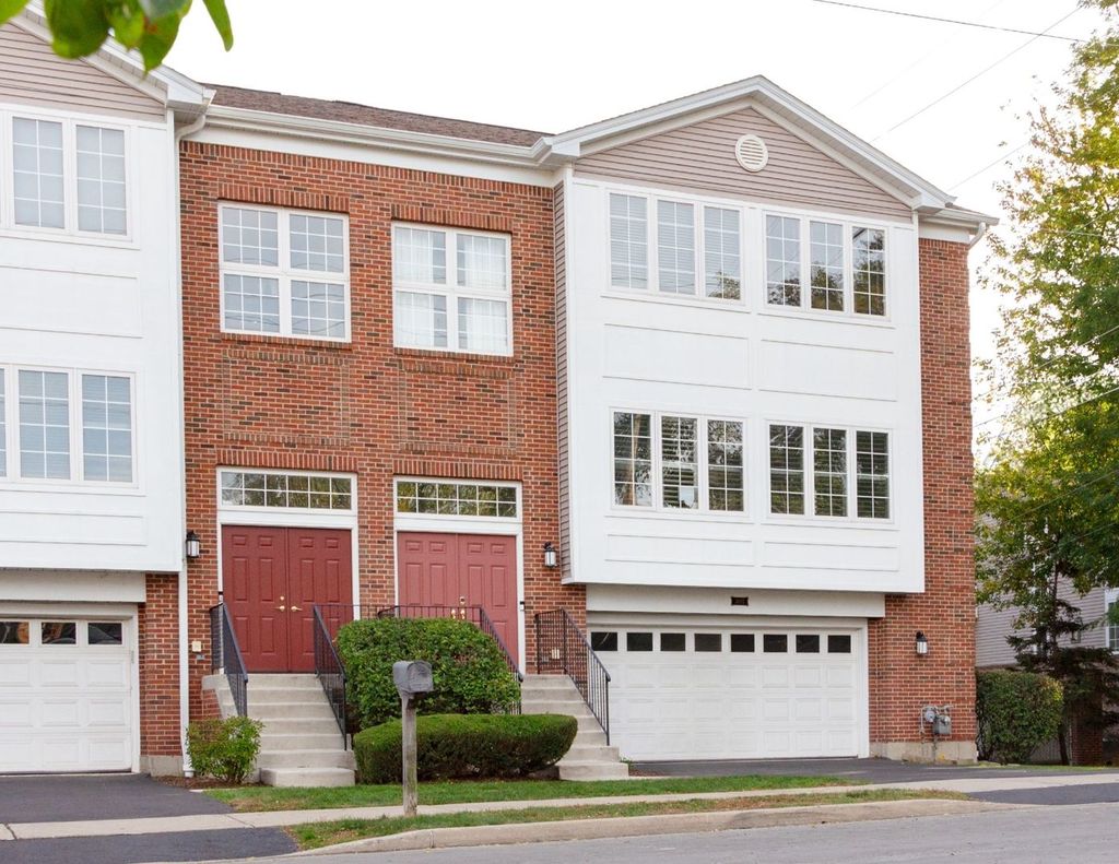 Photo for 3805 Fairfax Avenue, Rolling Meadows, IL 60008 (MLS # 12486726)