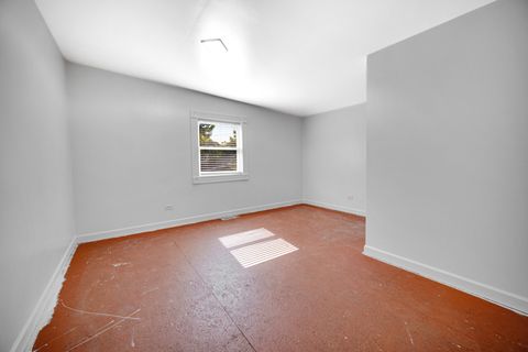 Tiny photo for 14020 S Green Bay Avenue, Burnham, IL 60633 (MLS # 12380814)