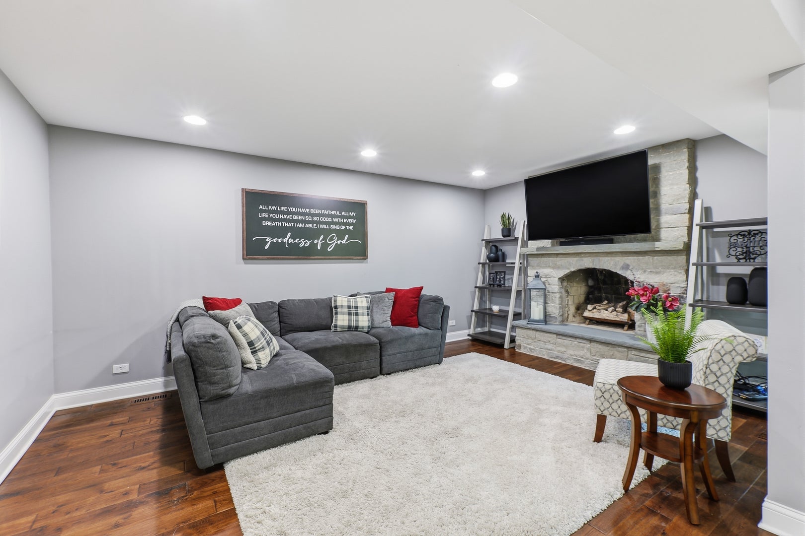 1492 CIRCLE Court
