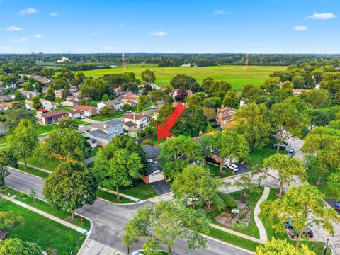 Tiny photo for 1492 CIRCLE Court, Elk Grove Village, IL 60007 (MLS # 12732485)