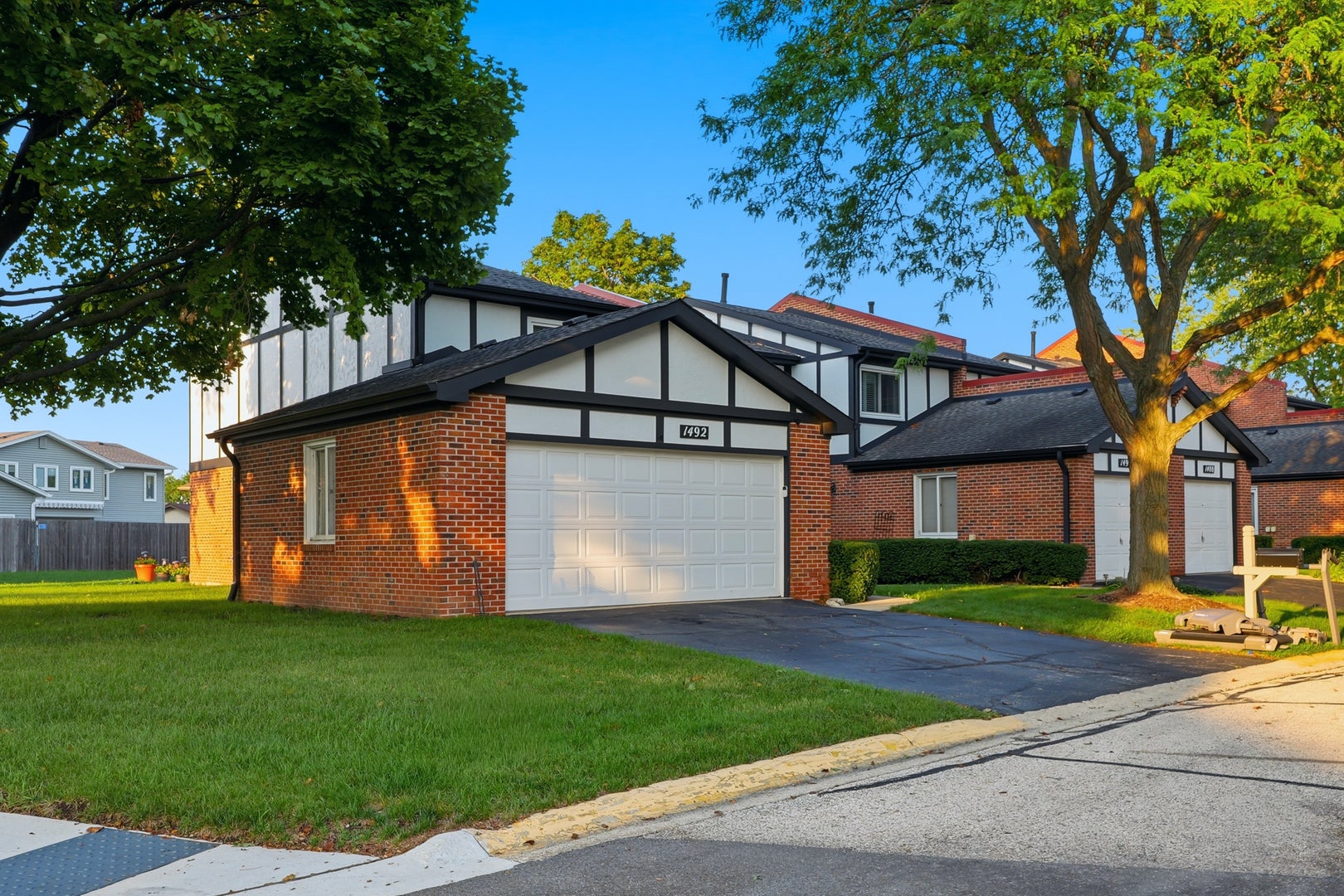 1492 CIRCLE Court