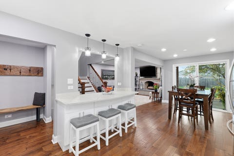Tiny photo for 1492 CIRCLE Court, Elk Grove Village, IL 60007 (MLS # 12732485)