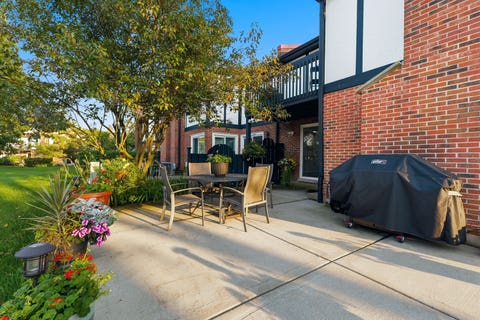 Tiny photo for 1492 CIRCLE Court, Elk Grove Village, IL 60007 (MLS # 12732485)