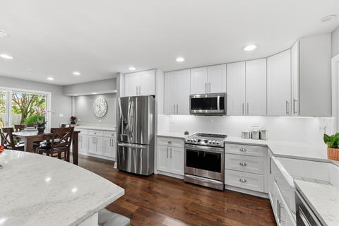Tiny photo for 1492 CIRCLE Court, Elk Grove Village, IL 60007 (MLS # 12732485)