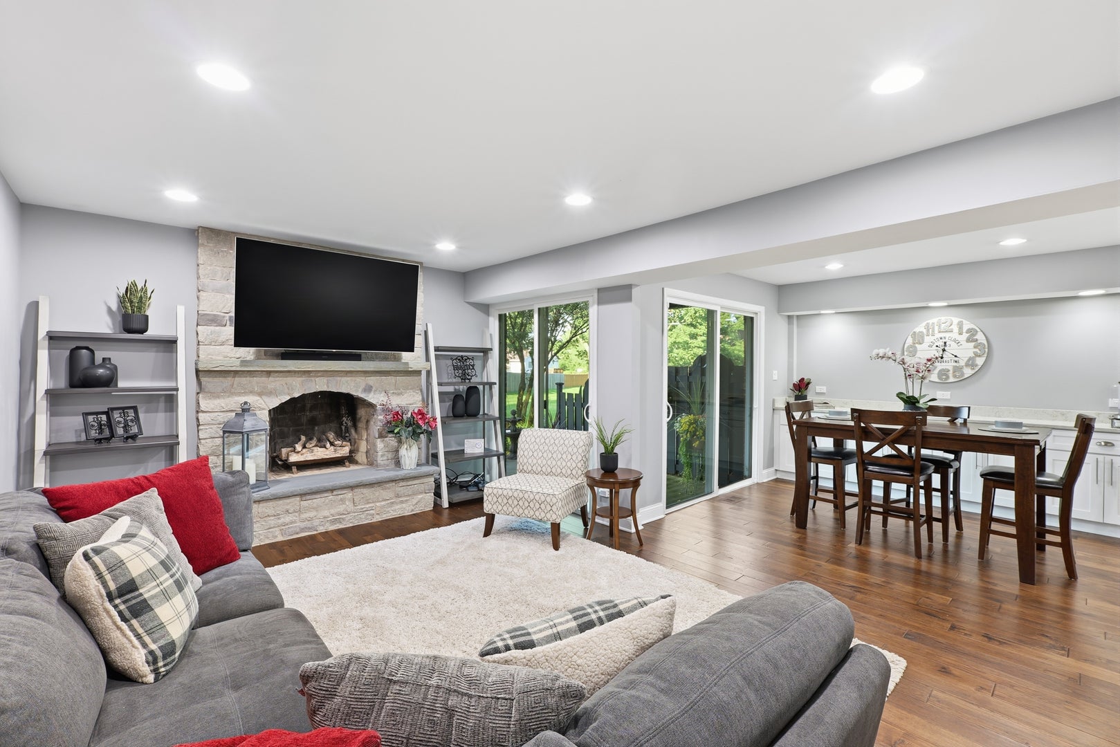 1492 CIRCLE Court
