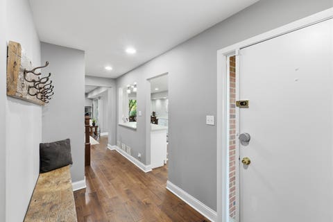 Tiny photo for 1492 CIRCLE Court, Elk Grove Village, IL 60007 (MLS # 12732485)