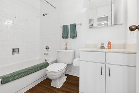 Tiny photo for 33 W Delaware Street #10B, Chicago, IL 60610 (MLS # 12468332)