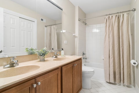 Tiny photo for 27 Harborside Way, Hawthorn Woods, IL 60047 (MLS # 12781955)