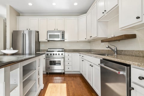 Tiny photo for 27 Harborside Way, Hawthorn Woods, IL 60047 (MLS # 12781955)