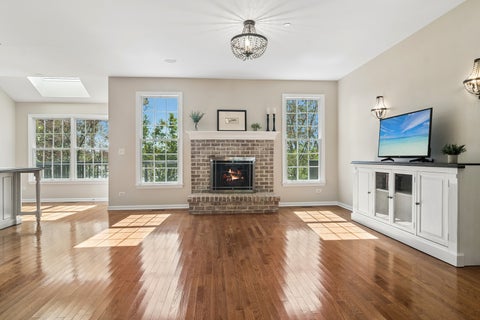 Tiny photo for 27 Harborside Way, Hawthorn Woods, IL 60047 (MLS # 12781955)