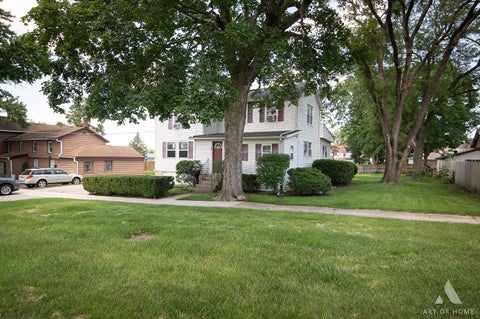 Tiny photo for 220 E 15th Street #1, Lockport, IL 60441 (MLS # 12697031)