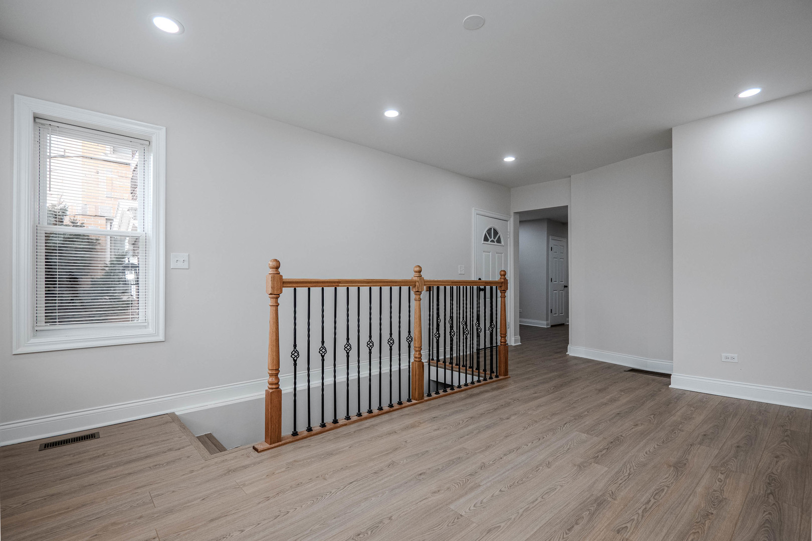 6005 S Fairfield Avenue