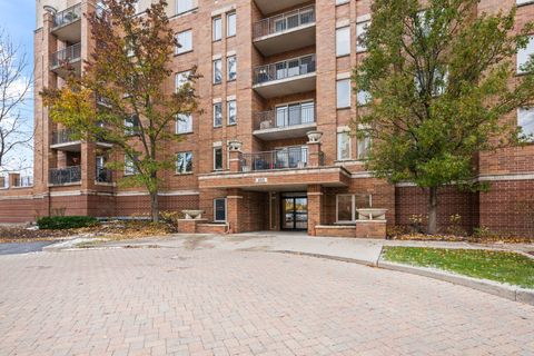 Photo of 655 Perrie Drive #203, Elk Grove Village, IL 60007 (MLS # 12513967)