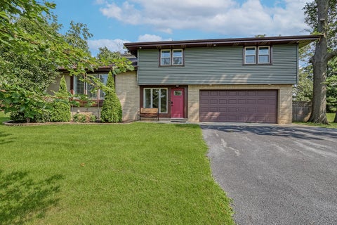 Photo of 7920 W 139th Street, Orland Park, IL 60462 (MLS # 12763655)