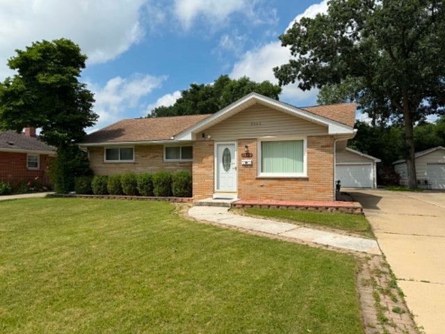 2444 Linden Avenue