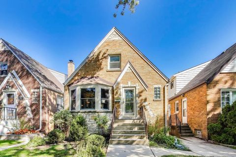 5107 N Sayre Avenue Chicago IL 60656