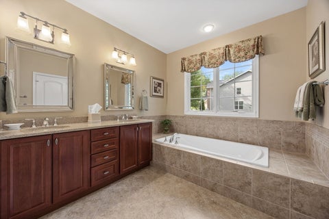 Tiny photo for 1657 Hickory Drive, Hoffman Estates, IL 60192 (MLS # 12749325)