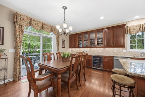 Tiny photo for 1657 Hickory Drive, Hoffman Estates, IL 60192 (MLS # 12749325)