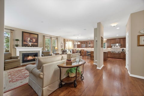 Tiny photo for 1657 Hickory Drive, Hoffman Estates, IL 60192 (MLS # 12749325)