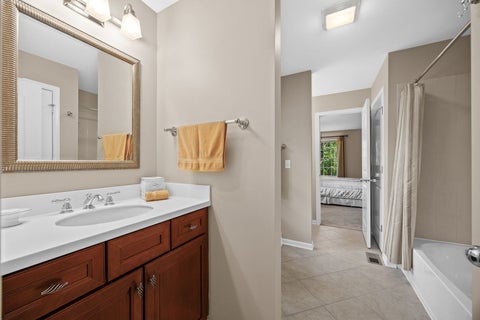 Tiny photo for 1657 Hickory Drive, Hoffman Estates, IL 60192 (MLS # 12749325)