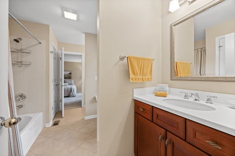 Tiny photo for 1657 Hickory Drive, Hoffman Estates, IL 60192 (MLS # 12749325)