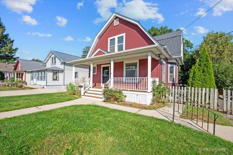 Photo of 468 Locust Street, Elgin, IL 60123 (MLS # 12759419)