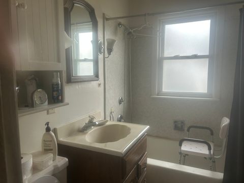 Tiny photo for Oak Lawn, IL 60453 (MLS # 12570110)