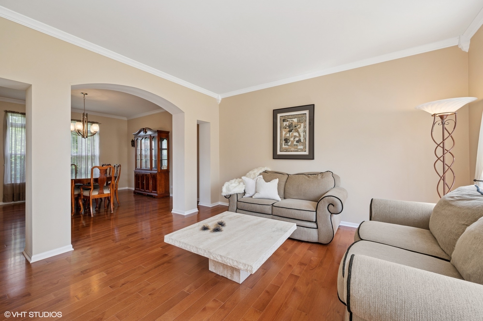 2673 Dunrobin Circle