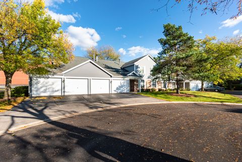 Photo of 759 Sterling Court #A2, Bartlett, IL 60103 (MLS # 12496614) Photo of 759 Sterling Court #A2, Bartlett, IL 60103 (MLS # 12496614)