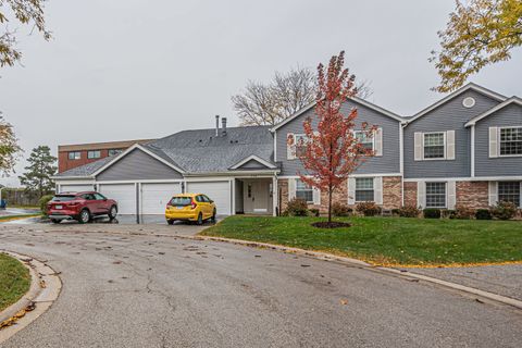 Tiny photo for 759 Sterling Court #A2, Bartlett, IL 60103 (MLS # 12496614)