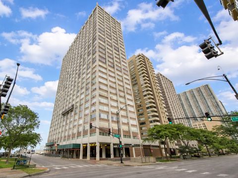 Photo of 6171 N Sheridan Road #2104, Chicago, IL 60660 (MLS # 12686319)