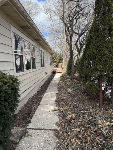 Tiny photo for 318 2nd Avenue, Libertyville, IL 60048 (MLS # 12609304)