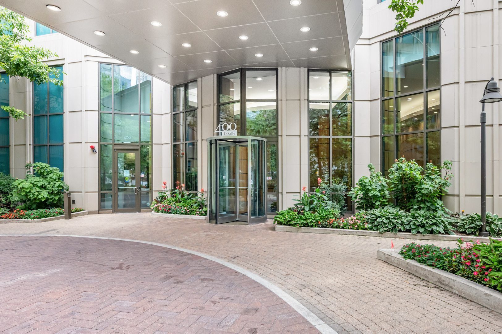 400 N La Salle Street 2409