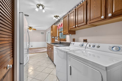 Tiny photo for 701 W Maude Avenue, Arlington Heights, IL 60004 (MLS # 12733657)