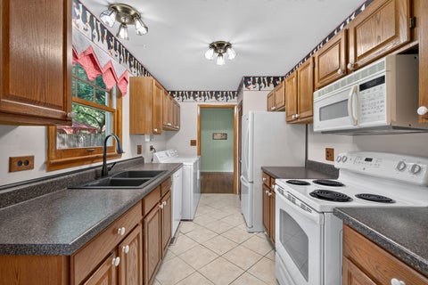 Tiny photo for 701 W Maude Avenue, Arlington Heights, IL 60004 (MLS # 12733657)