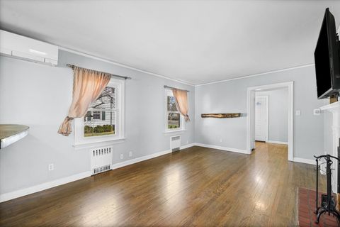 Tiny photo for 605 S Russell St, Champaign, IL 61821 (MLS # 12601564)