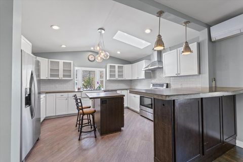 Tiny photo for 605 S Russell St, Champaign, IL 61821 (MLS # 12601564)