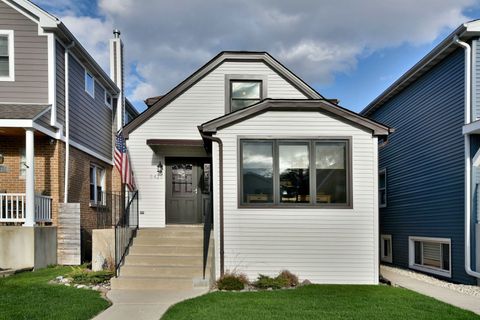5425 N Normandy Avenue Chicago IL 60656