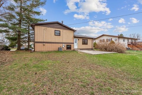 Tiny photo for 18951 Chestnut Avenue, Country Club Hills, IL 60478 (MLS # 12526507)