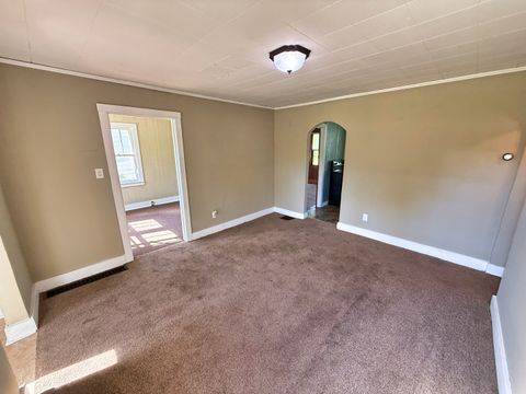 Tiny photo for 426 S Locust Street, Flora, IL 62839 (MLS # 12641616)